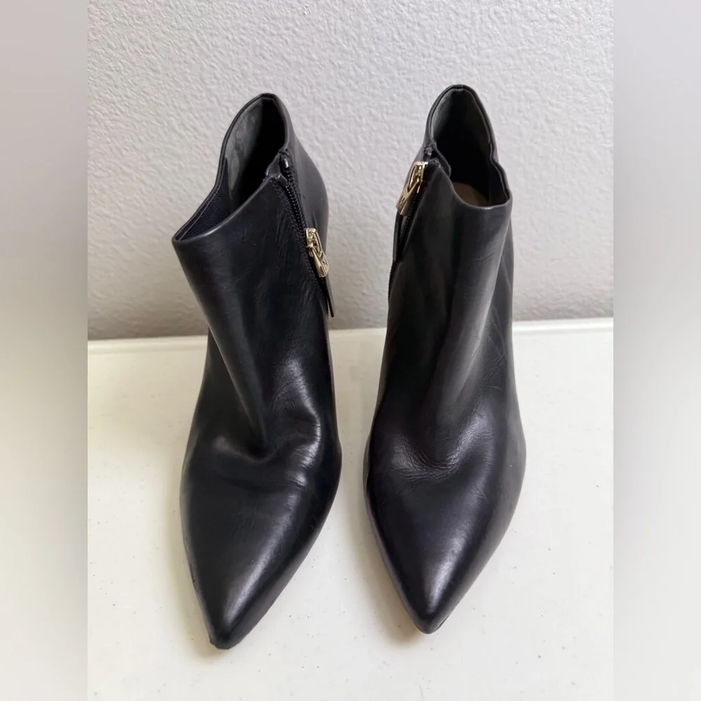 Marciano Ankle Boots Size 9 Black Leather Heels Stiletto Zipper Closure
